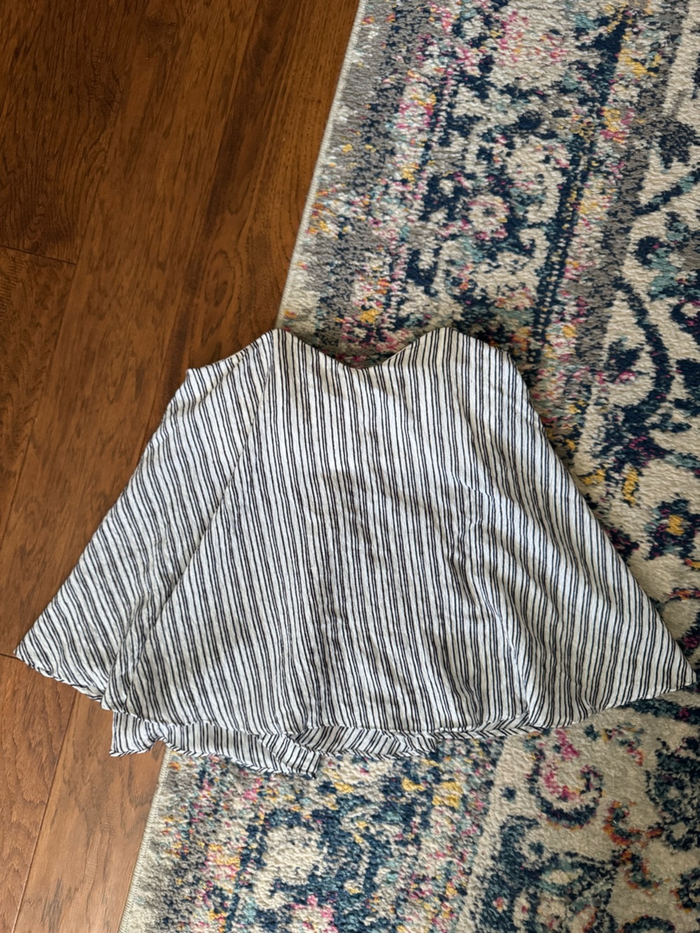 DO+BE White Strapless Flowy Tube Top with Zipper size Small